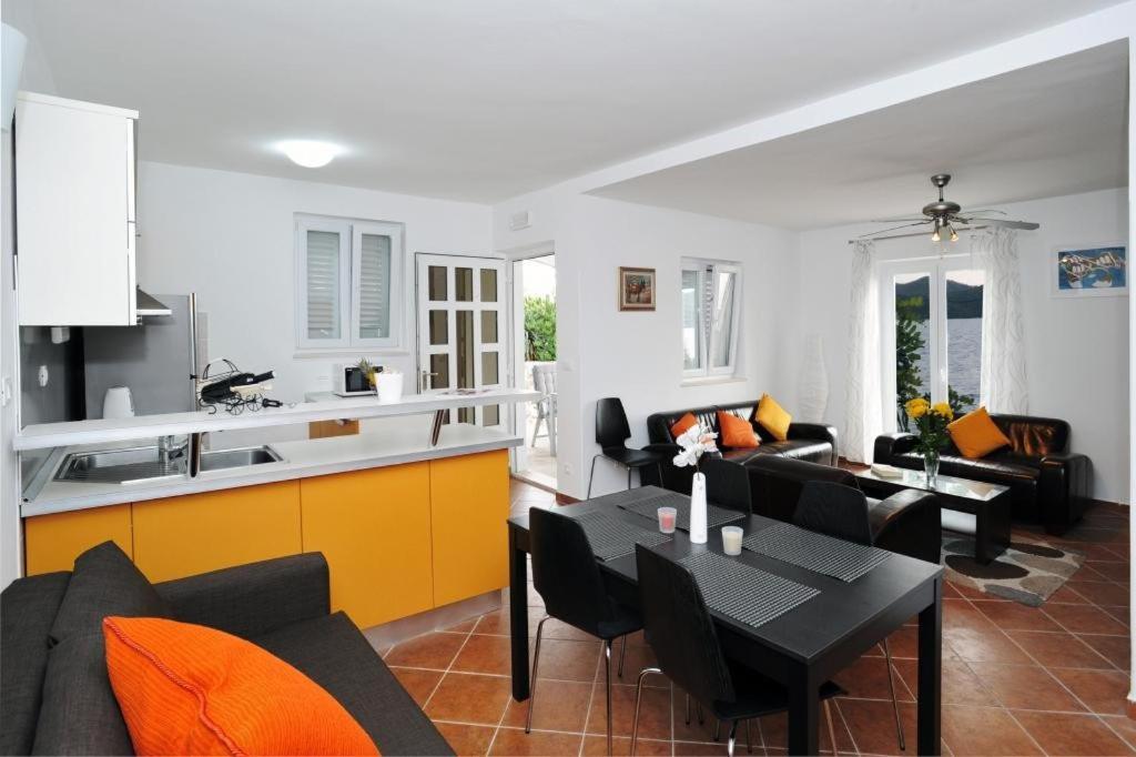 Holiday Home Odiseja سلانو المظهر الخارجي الصورة