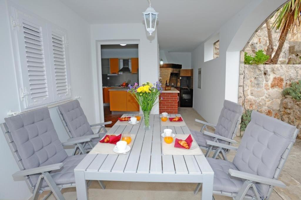 Holiday Home Odiseja سلانو المظهر الخارجي الصورة